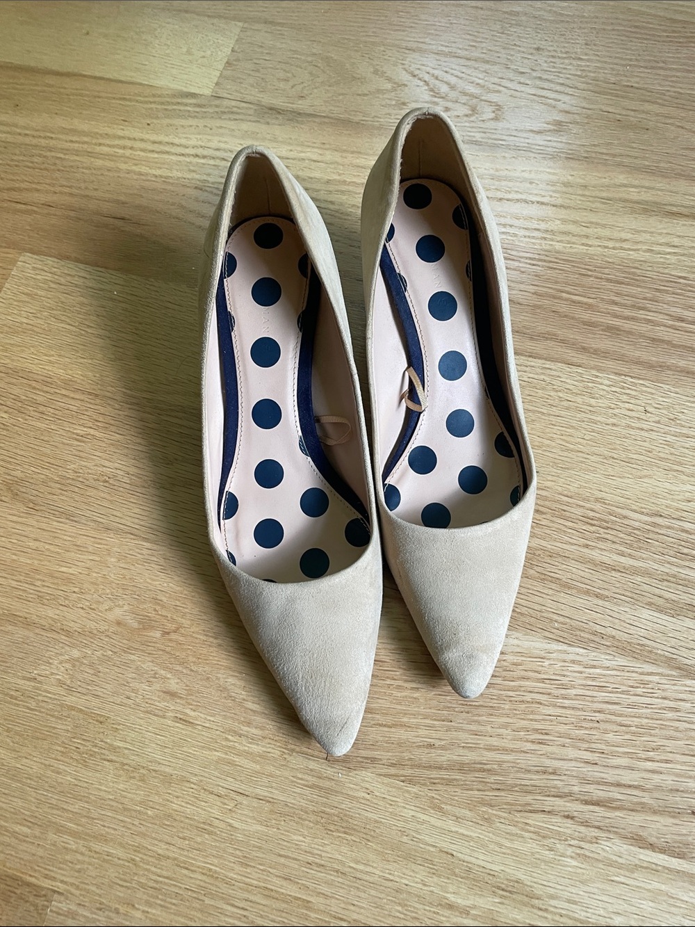 Women's Pointed-Toe Suede Pumps in Beige with navy heel